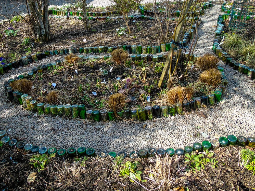 glass bottles used as borders